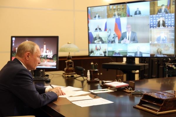 Владимир Путин проверил работу по выполнению Послания-2021