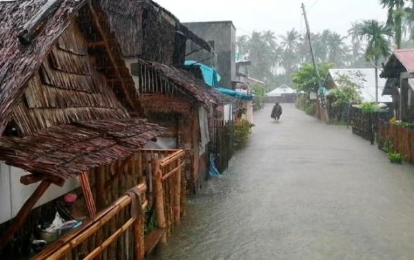 Тайфун «Суриге» вынудил эвакуироваться более 109 тыс. человек на Филиппинах